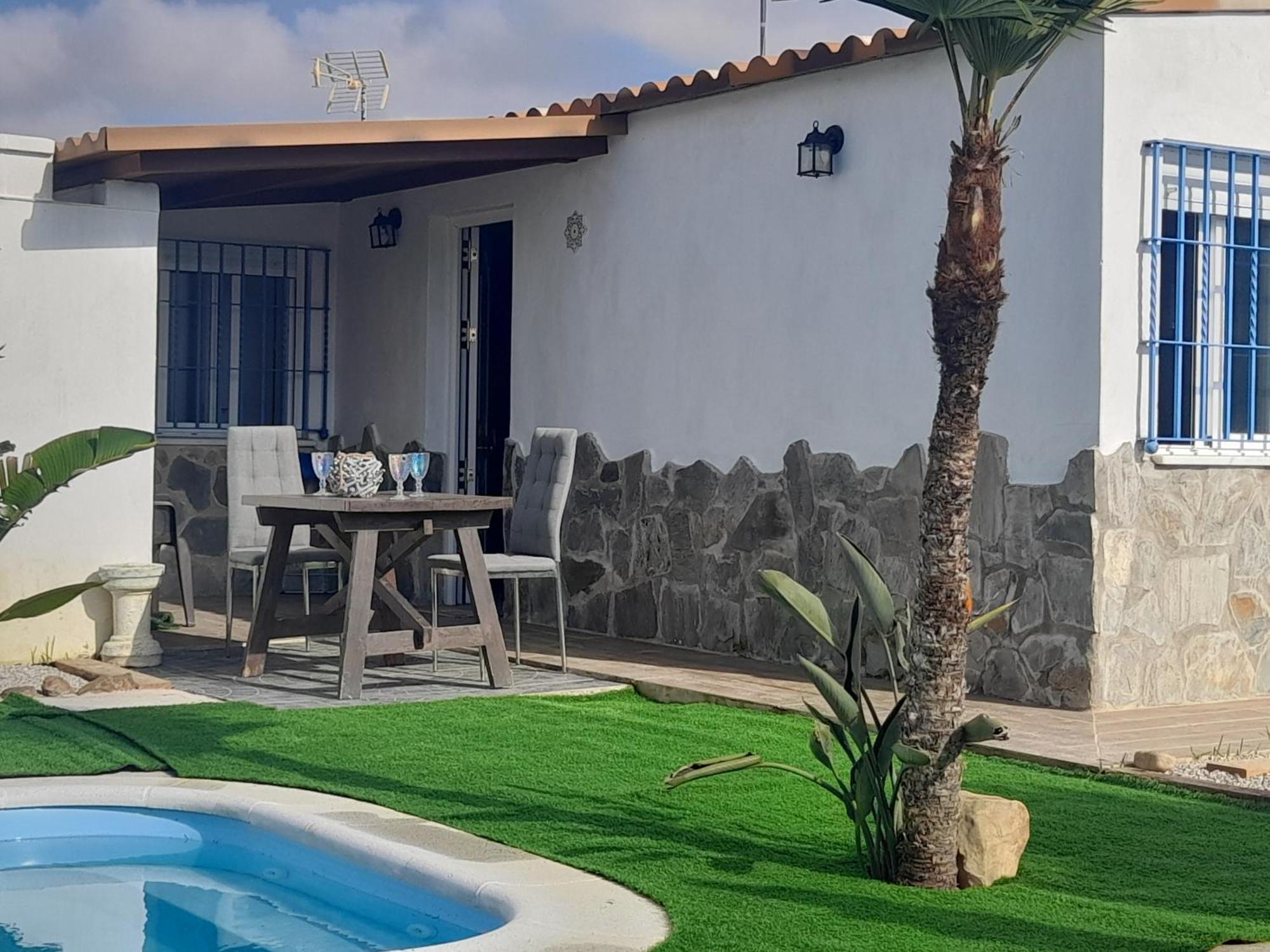 Alojamientos Rurales Inma Conil De La Frontera Bilik gambar
